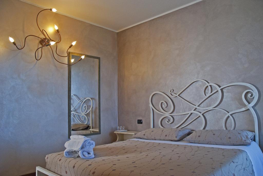 Portola La Vecchia Dimora Villa Roncola Room photo