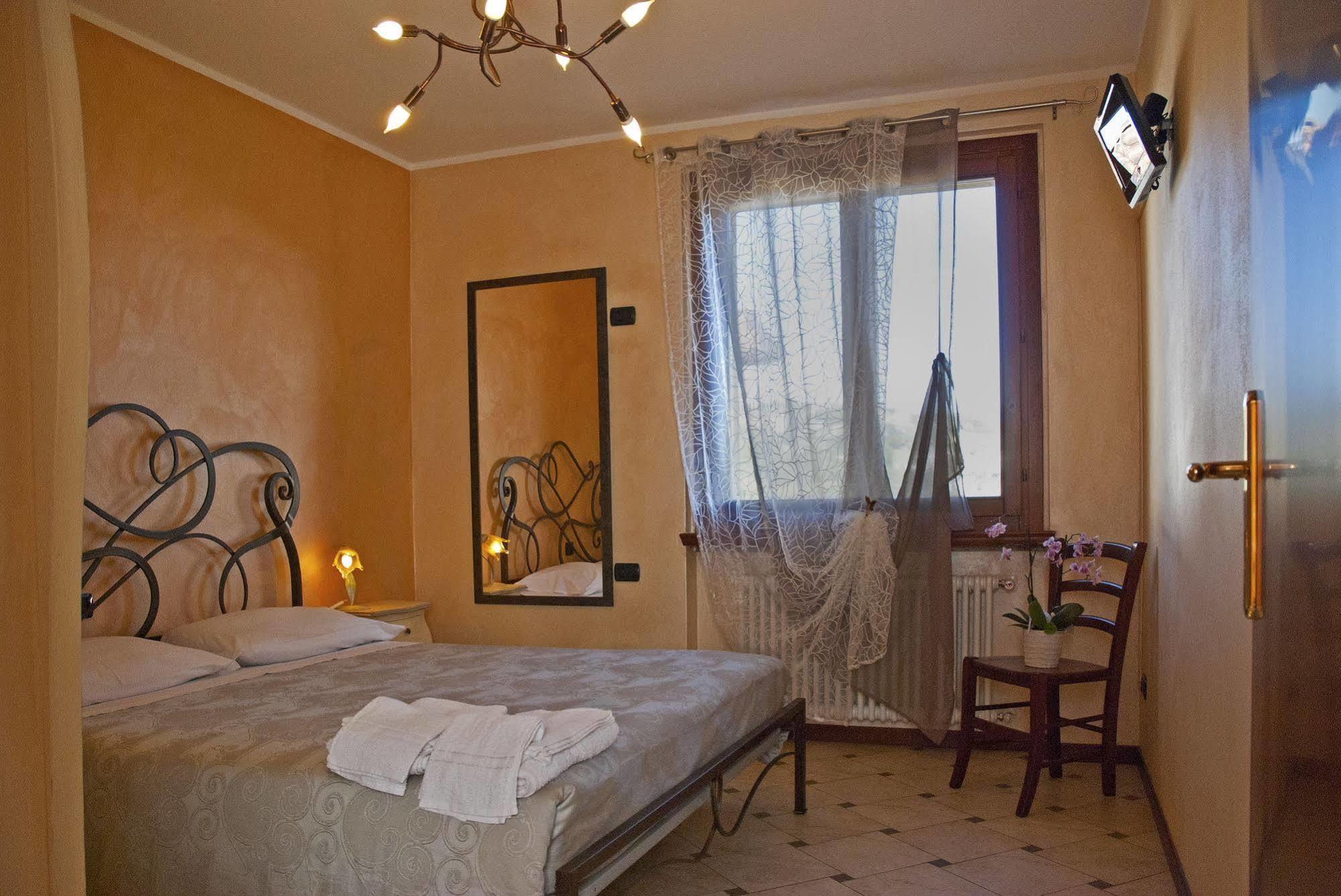 Portola La Vecchia Dimora Villa Roncola Exterior photo